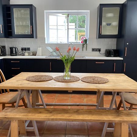 Nomihomes-Otis House-Free Parking X 2-Central -10Ppl Эксетер Экстерьер фото